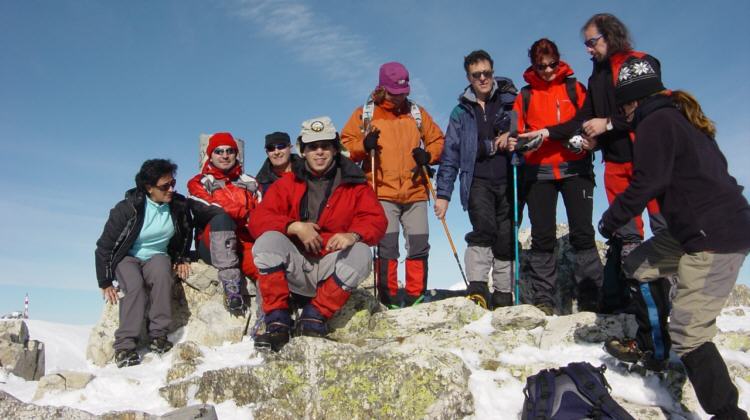 Rosa, Rub�n. Lucas, Carlos, Fran Jimenez, �ngel Castro, Rosalia, Javier y  Marta (Silence) en la cima de La Maliciosa