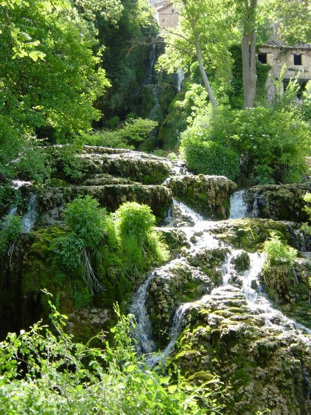 Cascada del arroyo de la Cueva; Orbaneja del Castillo
