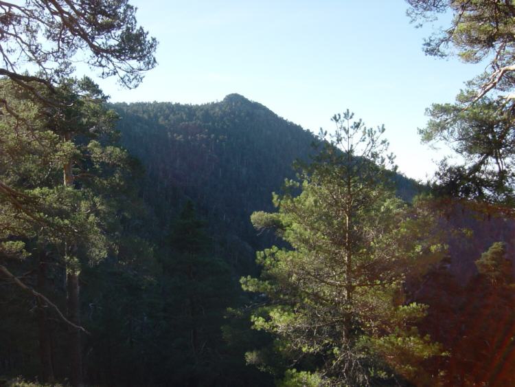 Pico del Majalasna (Siete Picos) desde la fuente de  Anton R. Velasco