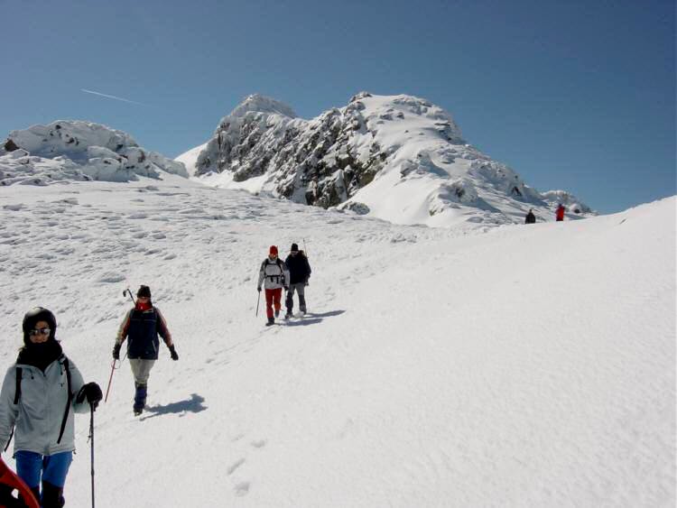 Paloma, Marta, Hctor y Lucas en el Descenso del Paso del Risco de Los Claveles