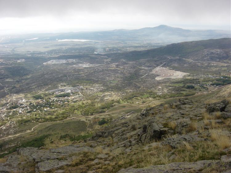 Embalse Del Velln y Cerro San Pedro