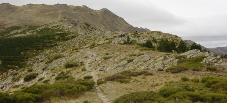 Alto de las Mesas al fondo
