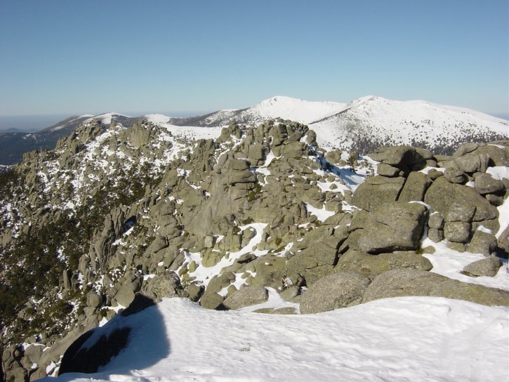 Monton de Trigo y La Mujer Muerta desde la Cima de Septimo pico de Siete Picos