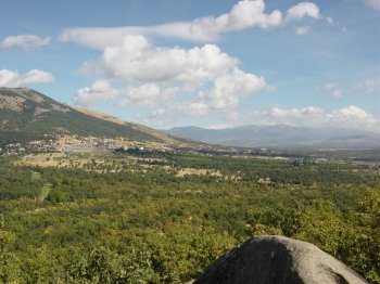 San Lorenzo y Guadarrama al fondo