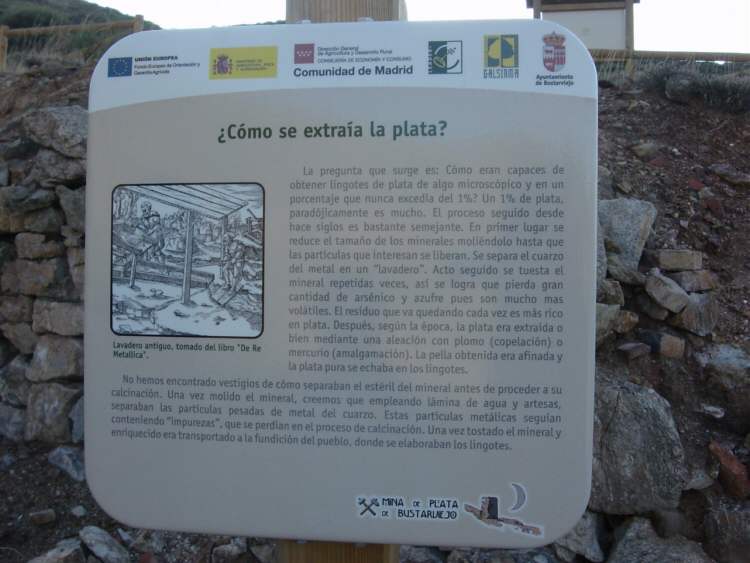 paneles informativos de la mina de plata de bustarviejo