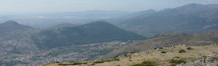 Bustarviejo, El Pendn. Cabeza Arcn, Emballse de Santillana, La Pedriza, La Najarra desde la cima del Mondalindo